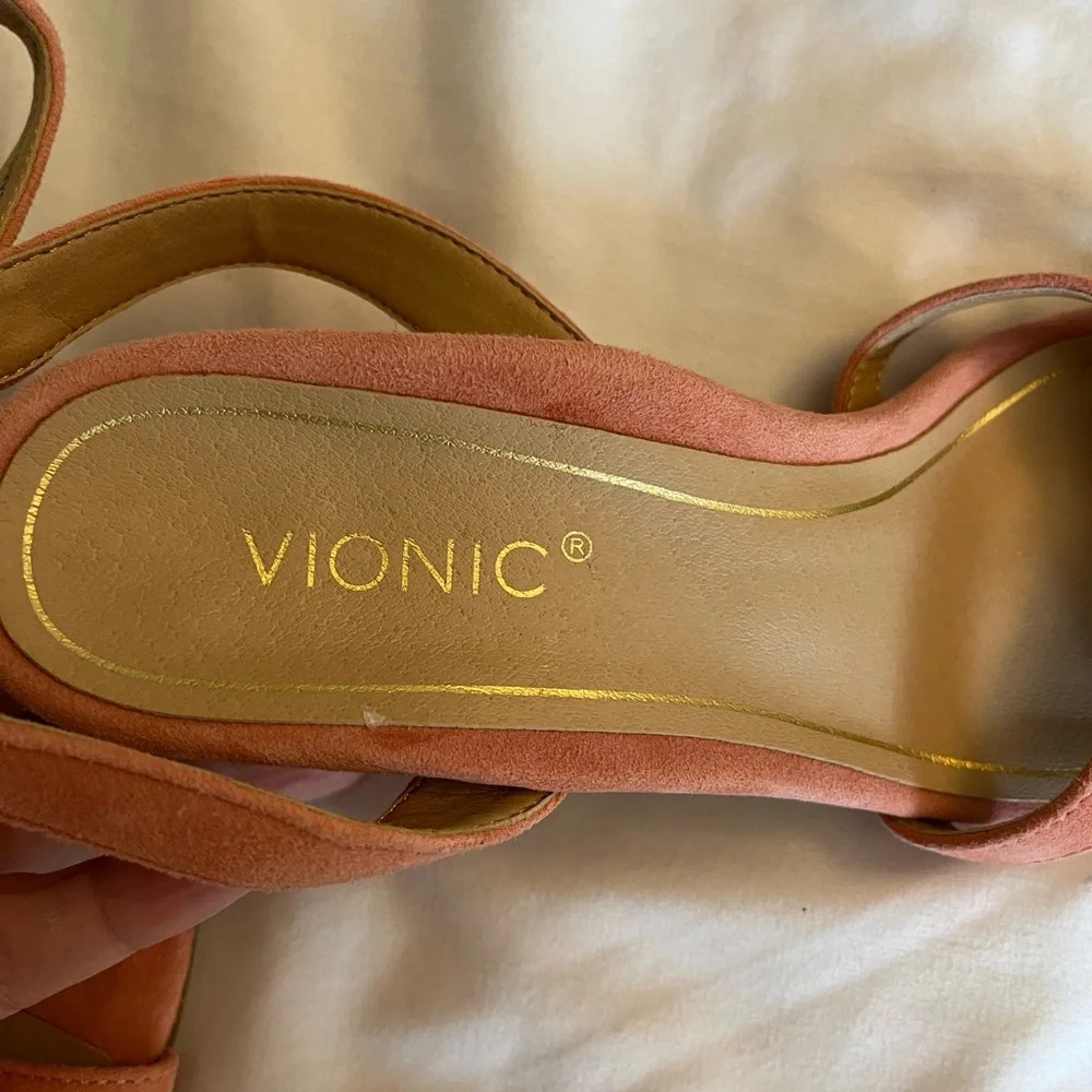 Vionic Rosabel heel  suede sandals stunning coral pink color size 5 NWOT - Picture 9 of 14